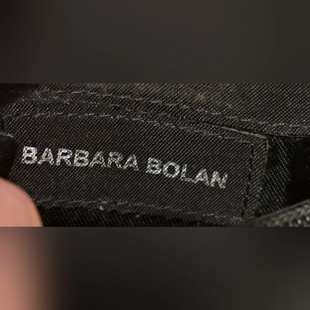 Vintage Barbara Bolan Black Croc Embossed Leather Compact Casual Wallet Billfold